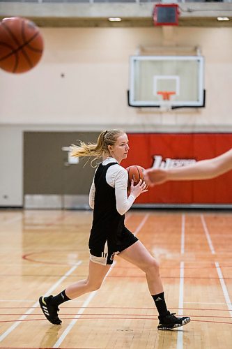 MIKAELA MACKENZIE / WINNIPEG FREE PRESS

Lena Wenke at Wesmen women's basketball practice at the Duckworth Centre in Winnipeg on Wednesday, Feb. 12, 2020. For Taylor Allen story.
Winnipeg Free Press 2019.