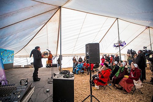 MIKAELA MACKENZIE / WINNIPEG FREE PRESS

Lisa Muswagon, artist playing Festival du Voyageur, plays an honour song at the Festival du Voyageur press conference kickoff at in Winnipeg on Thursday, Feb. 13, 2020. For Ben Waldman (?) story.
Winnipeg Free Press 2019.