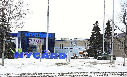 MIKE DEAL / WINNIPEG FREE PRESS
The Nygard International office at 1771 Inkster Blvd. The owner of the clothing manufacturer, Peter Nygard, is facing a class-action lawsuit that alleges He sexually assaulted 10 women at island estate. 
200214 - Friday, February 14, 2020