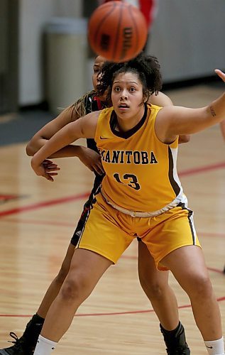 SHANNON VANRAES / WINNIPEG FREE PRESS
Addison Martin of the University of Manitoba Bisons keeps her eye on the ball during a Canada West Play-In Game against the University of Winnipeg Wesmen at the Duckworth Centre on February 14, 2020.