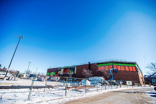 MIKAELA MACKENZIE / WINNIPEG FREE PRESS

Construction at the ex-Sears space at St. Vital Centre, which will be partially filled by Marshalls and HomeSense, in Winnipeg on Wednesday, Feb. 19, 2020. For biz story.
Winnipeg Free Press 2019.