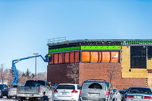 MIKAELA MACKENZIE / WINNIPEG FREE PRESS

Construction at the ex-Sears space at St. Vital Centre, which will be partially filled by Marshalls and HomeSense, in Winnipeg on Wednesday, Feb. 19, 2020. For biz story.
Winnipeg Free Press 2019.