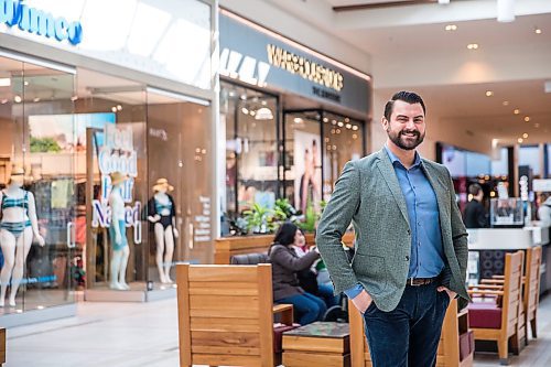 MIKAELA MACKENZIE / WINNIPEG FREE PRESS

Kyle Waterman, general manager of St. Vital Centre, poses for a portrait by new stores in the mall in Winnipeg on Wednesday, Feb. 19, 2020. For biz story.
Winnipeg Free Press 2019.