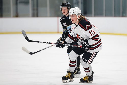 JOHN WOODS / WINNIPEG FREE PRESS
Hunter Cloutier of the Virden Oil Capitals plays against the Winnipeg Blues in their MJHL game at The Rink in Winnipeg Tuesday, February 18, 2020. 

Reporter: Sawatzky