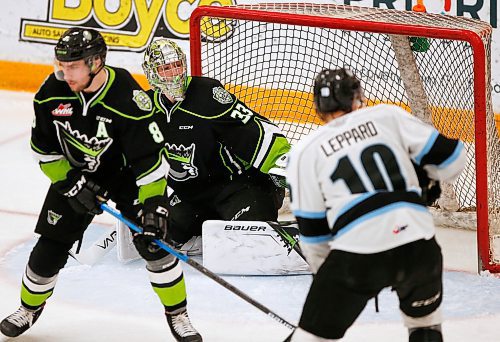 JOHN WOODS / WINNIPEG FREE PRESS
Edmonton Oil Kings goaltender Sebastien Cossa (33) plays against Winnipeg Ice during second period WHL action in Winnipeg on Wednesday, February 19, 2020.