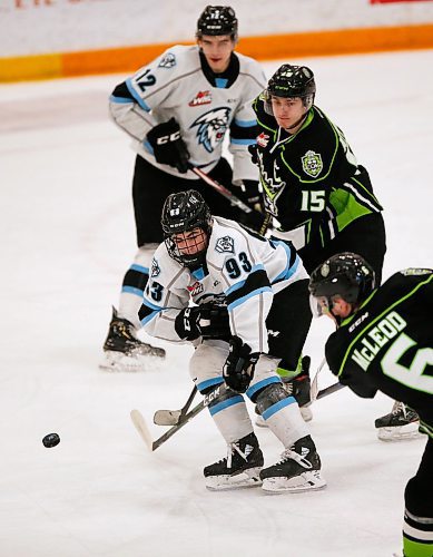 JOHN WOODS / WINNIPEG FREE PRESS
Winnipeg Ice Matt Savoie (93) attempts to block the shot  against the Edmonton Oil Kings during second period WHL action in Winnipeg on Wednesday, February 19, 2020.