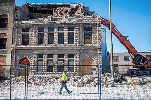 MIKAELA MACKENZIE / WINNIPEG FREE PRESS

Crews demolish the 110-year-old Thomas Scott Memorial Orange Hall at 216 Princess St. in Winnipeg on Thursday, Feb. 20, 2020. Standup.
Winnipeg Free Press 2019.