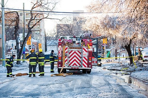 MIKAELA MACKENZIE / WINNIPEG FREE PRESS

Crews clean up after a fire at an auto shop at 169 Provencher in Winnipeg on Friday, Feb. 21, 2020. Standup.
Winnipeg Free Press 2019.