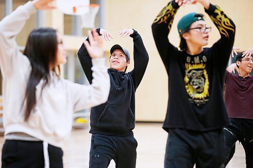 JOHN WOODS / WINNIPEG FREE PRESS
Bradley Monias participates in the Outside Looking In hiphop dance class at Southeast Collegiate in Winnipeg Thursday, February 20, 2020. The dance program encourages students to stay in school and graduate. Students can also earn a credit by participating every week.

Reporter: Macintosh