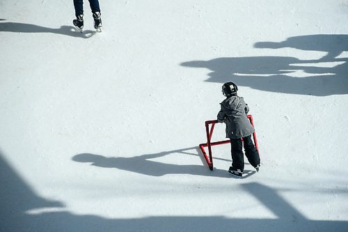 Mike Sudoma / Winnipeg Free Press
A young skater trains up at the smaller skating rink at the Forks Market Friday afternoon
February 16, 2020