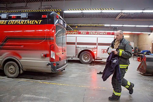 MIKE DEAL / WINNIPEG FREE PRESS
WFPS officer Neil McKinlay heads out on a call in SQ101 Friday evening from Station One.
200221 - Friday, February 21, 2020.