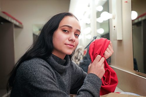 RUTH BONNEVILLE  /  WINNIPEG FREE PRESS 


ENT - Emerging Winnipeg Artist

Portraits of  actor Sophie Smith-Dostmohamad at MTC where she is making her debut.


REPORTER: Frances Koncan.
Feb 25th,, 2020
