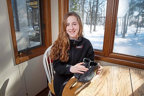 MIKE DEAL / WINNIPEG FREE PRESS
Speedskater Alexa Scott just came back with a bronze medal from the world junior championships in Poland.
200226 - Wednesday, February 26, 2020.