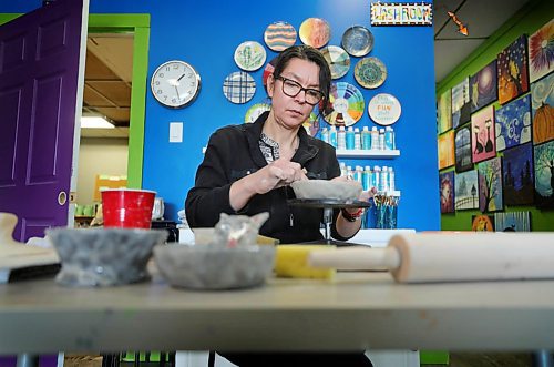 RUTH BONNEVILLE  /  WINNIPEG FREE PRESS 


LOCAL - Pinch Pottery Standup 

Barb Polkowski, art teacher and owner of Hidden Treasures DIY Art Studio, works in her studio on a sample version of a pinch pottery pet dish to use to show students attending  her upcoming pinch pottery classes.  The  first of two classes is on Saturday, Feb 29th from 1pm - 3pm and the second the following week.  Classes are $40 per person and are open to anyone over the age of 7-years.

Class includes: instruction, clay for two small pet dishes, tools, supplies, glaze and 2 kiln firings.  

For more info on classes and the art studio
https://hidden-treasures-diy-studio.business.site/

Standup photo 

Feb 27th, 2020
