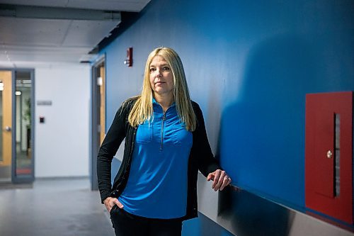 MIKAELA MACKENZIE / WINNIPEG FREE PRESS

The Winnipeg Police Service's Internet Child Exploitation unit Sgt. Lisa Bryce poses for a portrait by their office in Winnipeg on Friday, Feb. 28, 2020. For Dean Pritchard story.
Winnipeg Free Press 2019.