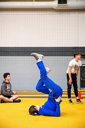 MIKAELA MACKENZIE / WINNIPEG FREE PRESS

Alexa Sheare, 14, warms up with her Lakehead teammates at the 39th Annual Boeing Classic Indoor Track & Field Championships at the Max Bell Centre in Winnipeg on Friday, Feb. 28, 2020. Standup.
Winnipeg Free Press 2019.