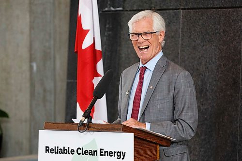 MIKE DEAL / WINNIPEG FREE PRESS
MP Jim Carr (Winnipeg South Centre), the prime ministers special advisor for the Prairies, on behalf of Catherine McKenna, minister of infrastructure and communities, Central Services Minister Reg Helwer and Jay Grewal, president and CEO of Manitoba Hydro, announced funding for the Birtle Transmission Line linking Saskatchewan to Manitobas green, renewable energy. 
The Government of Canada is investing more than $18.7 million, and the government of Manitoba is contributing more than $42 million, in this project through the Green Infrastructure Stream of the Investing in Canada Plan. 
200302 - Monday, March 02, 2020.