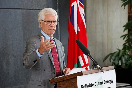 MIKE DEAL / WINNIPEG FREE PRESS
MP Jim Carr (Winnipeg South Centre), the prime ministers special advisor for the Prairies, on behalf of Catherine McKenna, minister of infrastructure and communities, Central Services Minister Reg Helwer and Jay Grewal, president and CEO of Manitoba Hydro, announced funding for the Birtle Transmission Line linking Saskatchewan to Manitobas green, renewable energy. 
The Government of Canada is investing more than $18.7 million, and the government of Manitoba is contributing more than $42 million, in this project through the Green Infrastructure Stream of the Investing in Canada Plan. 
200302 - Monday, March 02, 2020.