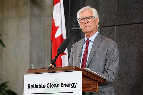 MIKE DEAL / WINNIPEG FREE PRESS
MP Jim Carr (Winnipeg South Centre), the prime ministers special advisor for the Prairies, on behalf of Catherine McKenna, minister of infrastructure and communities, Central Services Minister Reg Helwer and Jay Grewal, president and CEO of Manitoba Hydro, announced funding for the Birtle Transmission Line linking Saskatchewan to Manitobas green, renewable energy. 
The Government of Canada is investing more than $18.7 million, and the government of Manitoba is contributing more than $42 million, in this project through the Green Infrastructure Stream of the Investing in Canada Plan. 
200302 - Monday, March 02, 2020.