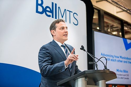 MIKAELA MACKENZIE / WINNIPEG FREE PRESS

President and CEO of Bell Canada Mirko Bibic announces a large fibre optic investment in Manitoba at Red River College in Winnipeg on Monday, March 2, 2020. For Martin Cash story.
Winnipeg Free Press 2019.