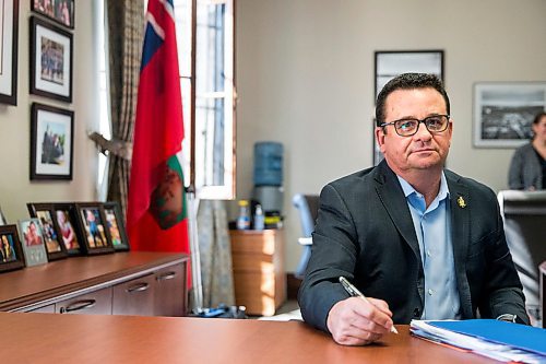 MIKAELA MACKENZIE / WINNIPEG FREE PRESS

Crown services minister Jeff Wharton poses for a portrait in this office at the Manitoba Legislative Building in Winnipeg on Tuesday, March 3, 2020. For Larry Kusch story.
Winnipeg Free Press 2019.