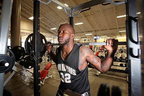 SHANNON VANRAES / WINNIPEG FREE PRESS
Serge Uwimana at the YMCA in downtown Winnipeg, where he regularly works out, on March 3, 2020.