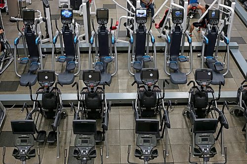 SHANNON VANRAES / WINNIPEG FREE PRESS
Exercise machines at the YMCA in downtown Winnipeg on March 3, 2020.