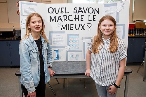 MIKE DEAL / WINNIPEG FREE PRESS
As worries ramp up about the spread of COVID-19, two students, (from left) Sadie Wiebe, 12, and Jillian Everton, 12, at College Churchill have put together a timely science fair project on effective hand-washing methods. Their project found that the effectiveness of hand-washing comes down to not the type, cost or perceived quality of soap, but rather the proper washing method and duration.
200306 - Friday, March 06, 2020.