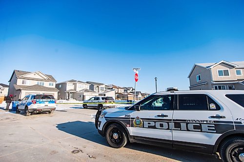 MIKAELA MACKENZIE / WINNIPEG FREE PRESS

The scene of an officer-involved shooting on the 100 block of Kowalsky Crescent in Charleswood in Winnipeg on Tuesday, March 10, 2020. 
Winnipeg Free Press 2019.