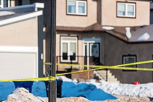 MIKAELA MACKENZIE / WINNIPEG FREE PRESS

The scene of an officer-involved shooting on the 100 block of Kowalsky Crescent in Charleswood in Winnipeg on Tuesday, March 10, 2020. 
Winnipeg Free Press 2019.