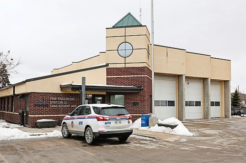 MIKE DEAL / WINNIPEG FREE PRESS
Fire Paramedic Station #21 at 1446 Regent Ave. West has closed to the public with signs saying they are not able to make contact with persons outside of this building.
200312 - Thursday, March 12, 2020