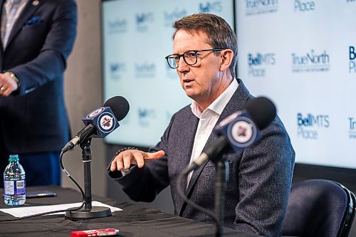 MIKAELA MACKENZIE / WINNIPEG FREE PRESS

Mark Chipman, executive chairman at True North Sports + Entertainment, speaks to the media at Bell MTS Place in Winnipeg on Thursday, March 12, 2020. For Jay Bell story.
Winnipeg Free Press 2019.