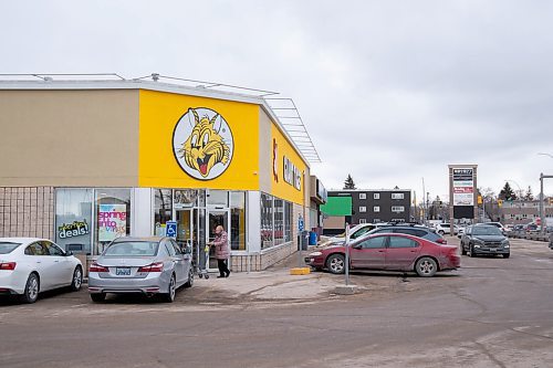 Mike Sudoma / Winnipeg Free Press
The Giant Tiger store at the corner of Stafford st and Pembina Hwy will be closing its doors as a result of the Northwest Company selling 34 of its 46 Giant Tiger Stores to the Giant Tiger company.
March 12, 2020
