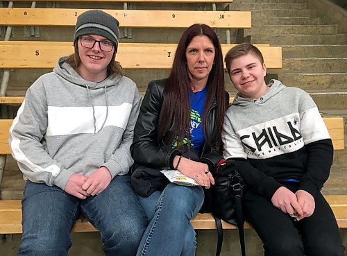 SUBMITTED PHOTO

Debbie Blair with her two sons, Riley (left) and Noah at the Kidney Foundation of Canada, Manitoba Branch, event to promote organ donation awareness on March 7, 2020 by paying tribute to Logan Boulet at the Winnipeg Ice game WHL game against the Moose Jaw Warriors at the Wayne Fleming Arena. (See Social Page)
