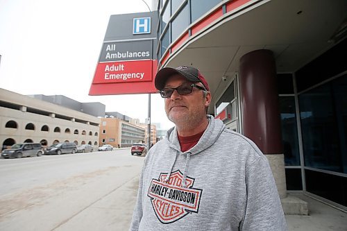 JOHN WOODS / WINNIPEG FREE PRESS
Tim Kells visits family member at Health Sciences Centre in Winnipeg Sunday, March 15, 2020. The province announced the 7th COVID-19 case.

Reporter: Allen