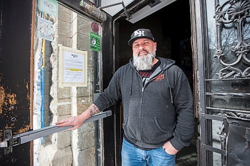 MIKAELA MACKENZIE / WINNIPEG FREE PRESS

Owner Chris Graves poses for a portrait at The King's Head, which is closing because of COVID-19 concerns ahead of St. Patrick's Day, in Winnipeg on Monday, March 16, 2020. 
Winnipeg Free Press 2019.