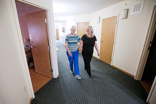 JOHN WOODS / WINNIPEG FREE PRESS
Ninety one year old Joyce Church, left, and Jocelyn Thorvaldson of the Thorvaldson Care Centre are photographed in the senior centre during CoVid-19 outbreak in Winnipeg Tuesday, March 17, 2020. The centre has implemented limited visitors and sanitation protocol.

Reporter: Waldman