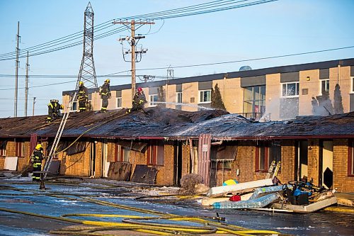 MIKAELA MACKENZIE / WINNIPEG FREE PRESS

Firefighters on the scene of a fire at the Capri Motel in Winnipeg on Wednesday, March 18, 2020.
Winnipeg Free Press 2020