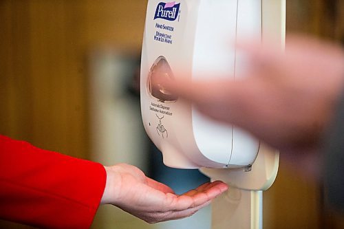 MIKAELA MACKENZIE / WINNIPEG FREE PRESS

A popular hand sanitizing station during EPC at City Hall in Winnipeg on Wednesday, March 18, 2020.
Winnipeg Free Press 2020