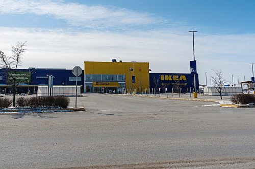 JESSE BOILY / WINNIPEG FREE PRESS
The empty parking lot of Ikea which closed due to COVID-19 in Winnipeg on Wednesday, March 18, 2020.
Reporter: