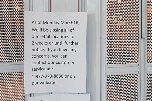 SHANNON VANRAES / WINNIPEG FREE PRESS
Most stores at CF Polo Park have voluntarily closed their doors amid concerns of COVID-19. The mall was virtually deserted on March 18, 2020.