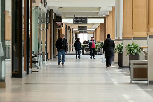 SHANNON VANRAES / WINNIPEG FREE PRESS
CF Polo Park was nearly empty on March 18, 2020, amid concerns of COVID-19.