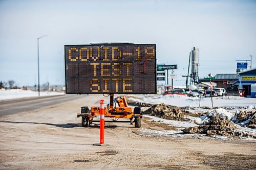 MIKAELA MACKENZIE / WINNIPEG FREE PRESS

The drive-through COVID-19 testing centre in Selkirk on Thursday, March 19, 2020. For JS story.
Winnipeg Free Press 2020