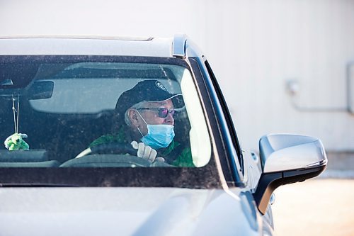 MIKAELA MACKENZIE / WINNIPEG FREE PRESS

Jim Cornwall talks to the Free Press after getting a test at the drive-through COVID-19 testing centre in Selkirk on Thursday, March 19, 2020. For JS story.
Winnipeg Free Press 2020