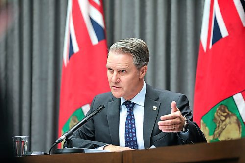 RUTH BONNEVILLE  /  WINNIPEG FREE PRESS 

Local - MB COVID-19 Presser at LEG

Manitoba Minister of Health, Cameron Friesen, responds to questions from the media during COVID-19 NewsRelease at the Legislative Building Thursday.


March 19th, 2020
