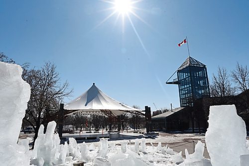 JESSE BOILY / WINNIPEG FREE PRESS
As Winnipegers practice social distancing popular landmarks like the Forks seem almost empty with the exception of some workers.  Thursday, March 19, 2020
Reporter: