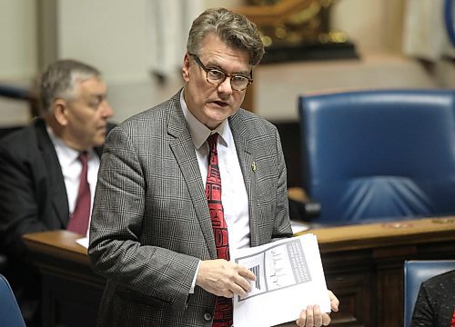 RUTH BONNEVILLE  /  WINNIPEG FREE PRESS 

Local - MB Budget 

Liberal party leader, Dougald Lamont, responds to the  2020 budget just read by Scott Fielding, Minister of Finance, at the Legislative Building Thursday.


March 19th, 2020
