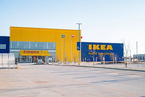Mike Sudoma / Winnipeg Free Press
The empty parking lot of the massive IKEA store off of Kenaston Blvd. The store will be open for pickup of online orders only.
March 19, 2020