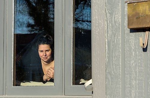 JESSE BOILY / WINNIPEG FREE PRESS
Lexi Deighton looks out her homes window on Friday, March 20, 2020.
Reporter: Eva Wasney