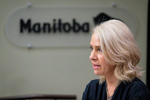 Daniel Crump / Winnipeg Free Press.¤Lanette Siragusa, chief nursing officer at Shared Health, provides an update on COVID-19 in Manitoba Saturday morning. March 21, 2020.